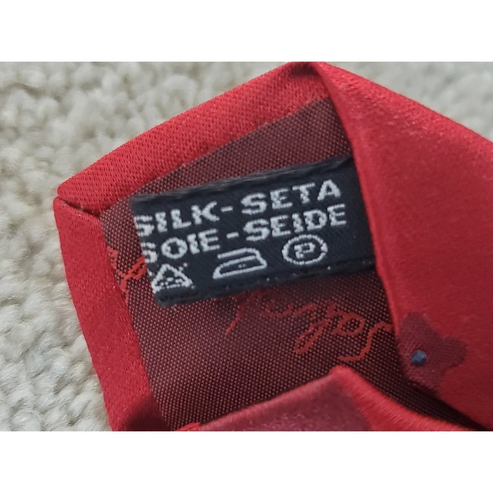 Salvatore Ferragamo Men's Neck Tie Red Abstract Pattern Silk 59 1/2